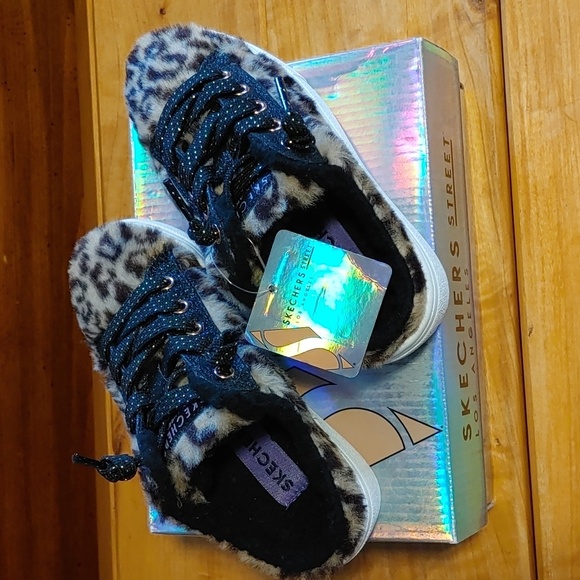 🇨🇦 NWT GIRLS SKECHERS STREET LOS ANGELES SHOES - Picture 1 of 9